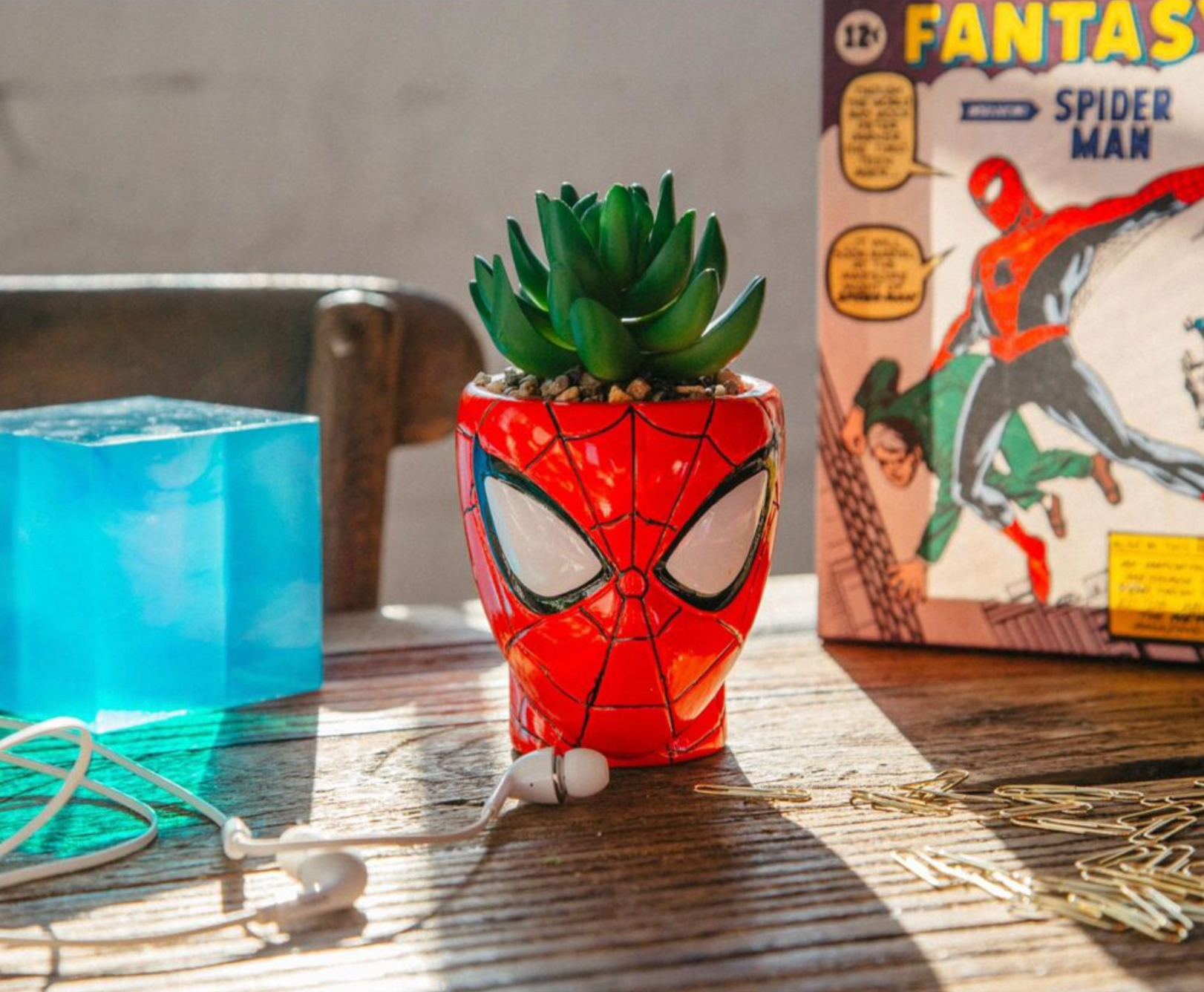 Mini maceta con suculenta artificial - Spider-Man